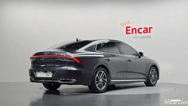 Main__Slider__Photo:Grandeur Hyundai 2020.4-1
