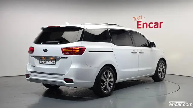 Main__Slider__Photo:Canival Kia 2019.8-1