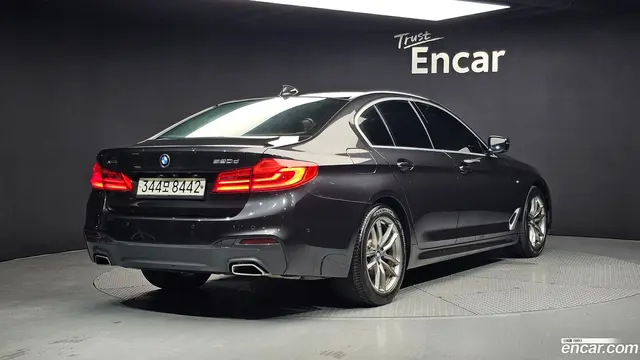 Main__Slider__Photo:5-Series BMW 2019.11-1