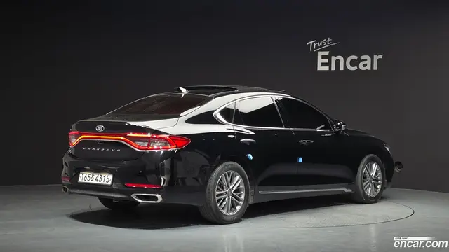 Main__Slider__Photo:Grandeur Hyundai 2019.5-1