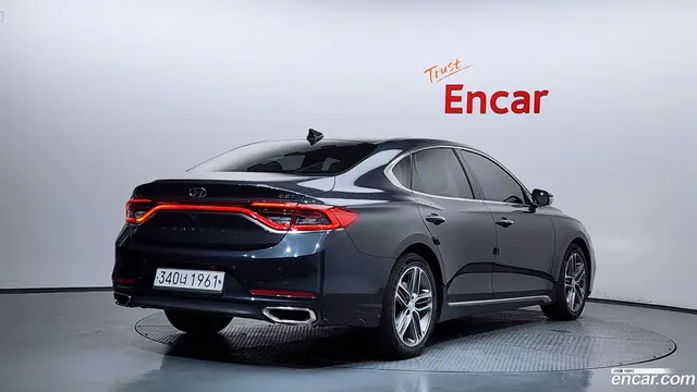 Main__Slider__Photo:Grandeur Hyundai 2016.11-1