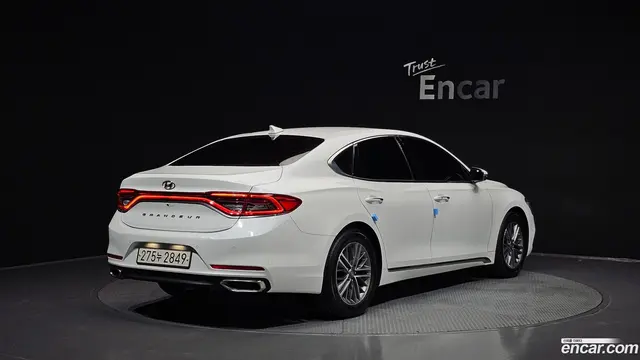 Main__Slider__Photo:Grandeur Hyundai 2019.9-1