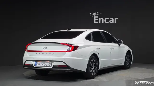 Main__Slider__Photo:Sonata Hyundai 2022.3-1