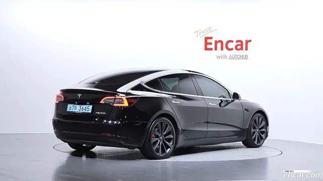 Main__Slider__Photo:Model 3 Tesla 2020.10-1