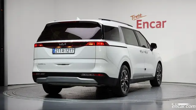 Main__Slider__Photo:Canival Kia 2022.3-1
