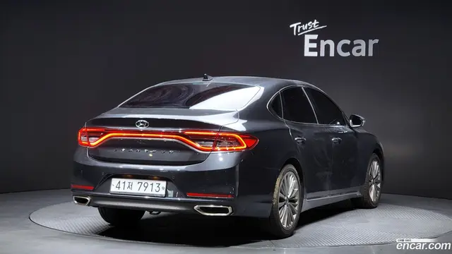 Main__Slider__Photo:Grandeur Hyundai 2017.0-1