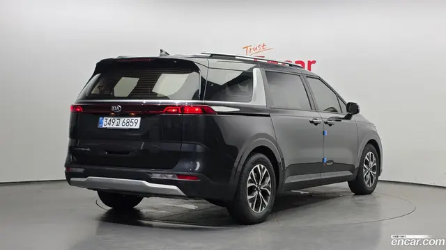Main__Slider__Photo:Canival Kia 2021.0-1