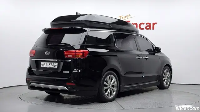 Main__Slider__Photo:Canival Kia 2018.10-1