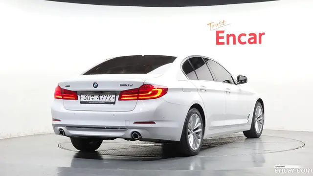 Main__Slider__Photo:5-Series BMW 2019.7-1