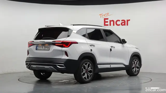 Main__Slider__Photo:Seltos Kia 2022.1-1