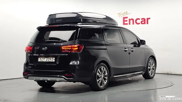 Main__Slider__Photo:Canival Kia 2018.3-1