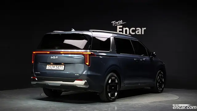 Main__Slider__Photo:Canival Kia 2024.0-1