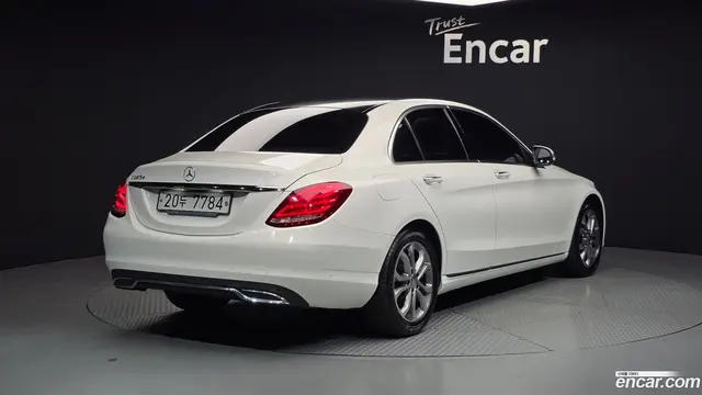 Main__Slider__Photo:C-Class Mercedes-Benz 2015.10-1