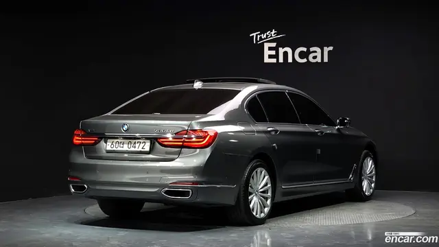 Main__Slider__Photo:7-Series BMW 2015.10-1