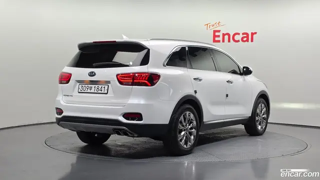 Main__Slider__Photo:Sorento Kia 2018.10-1