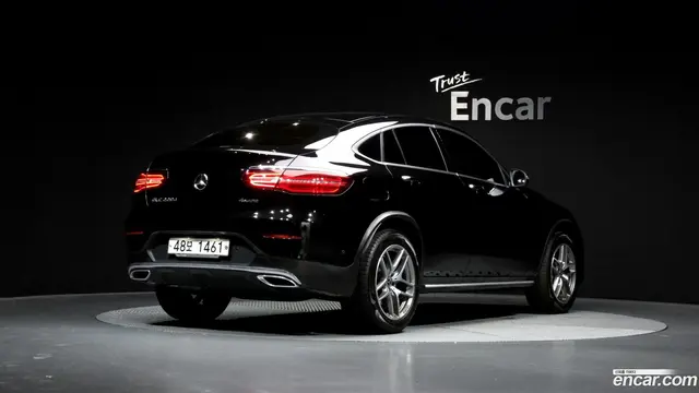 Main__Slider__Photo:GLC-Class Mercedes-Benz 2018.3-1