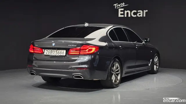 Main__Slider__Photo:5-Series BMW 2019.11-1