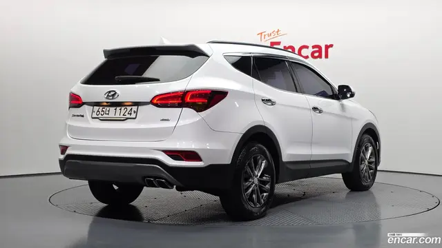 Main__Slider__Photo:Santafe Hyundai 2017.7-1