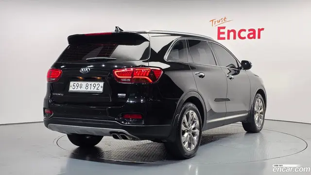 Main__Slider__Photo:Sorento Kia 2018.4-1