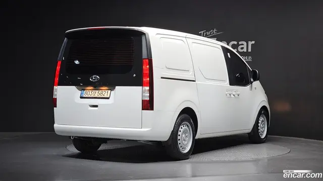 Main__Slider__Photo:Staria Hyundai 2022.4-1