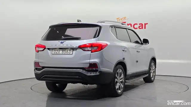 Main__Slider__Photo:Rexton KG Mobility 2017.8-1
