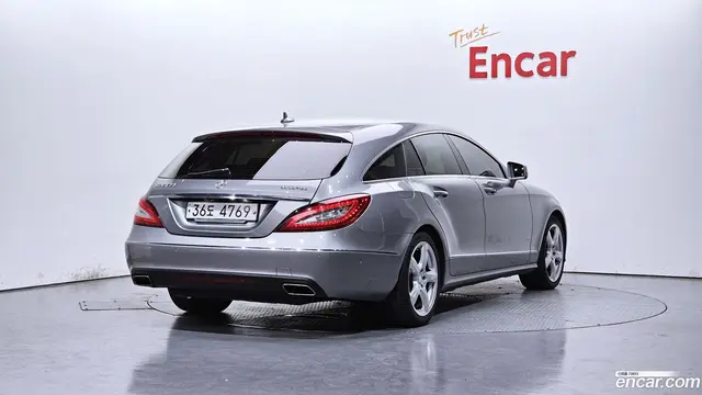 Main__Slider__Photo:CLS-Class Mercedes-Benz 2015.2-1