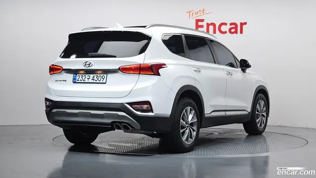 Main__Slider__Photo:Santafe Hyundai 2019.5-1
