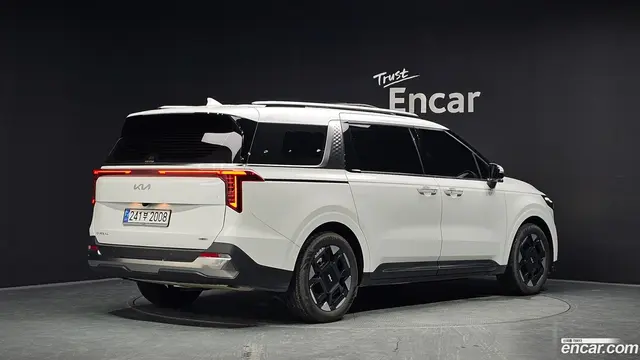 Main__Slider__Photo:Canival Kia 2024.3-1