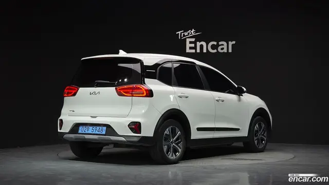 Main__Slider__Photo:Niro Kia 2023.3-1