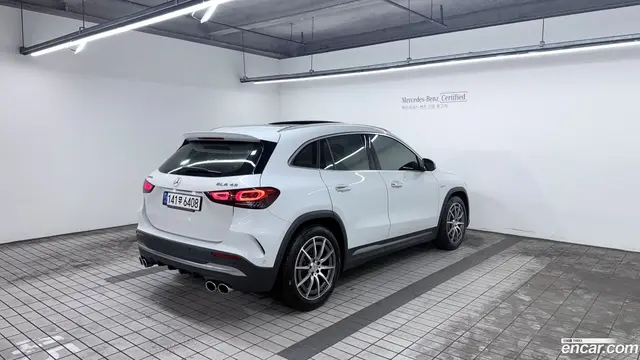 Main__Slider__Photo:GLA-Class Mercedes-Benz 2022.7-1