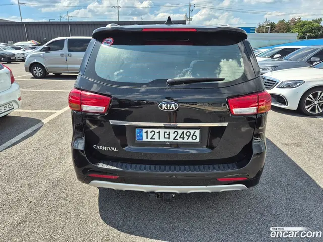 Main__Slider__Photo:Canival Kia 2015.1-1