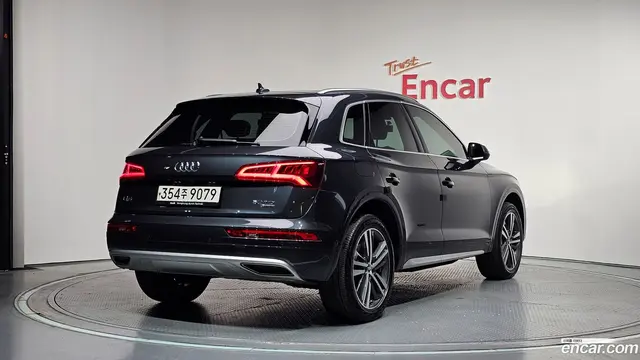 Main__Slider__Photo:Q5 Audi 2020.11-1