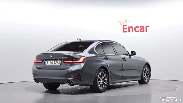 Main__Slider__Photo:3-Series BMW 2019.11-1