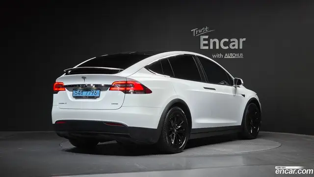 Main__Slider__Photo:Model X Tesla 2019.2-1