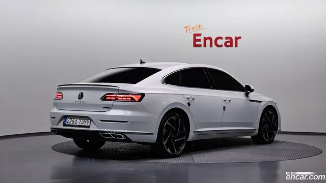 Main__Slider__Photo:Arteon Volkswagen 2022.7-1