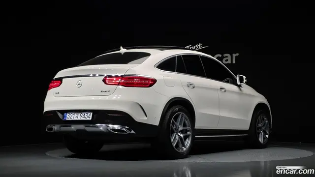 Main__Slider__Photo:GLE-Class Mercedes-Benz 2018.8-1