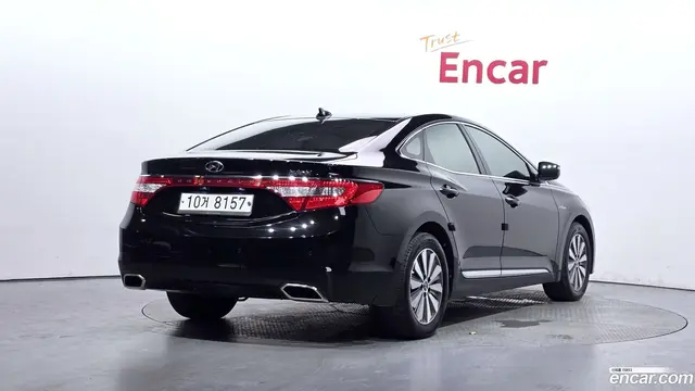 Main__Slider__Photo:Grandeur Hyundai 2017.0-1
