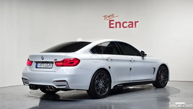 Main__Slider__Photo:4-Series BMW 2018.10-1