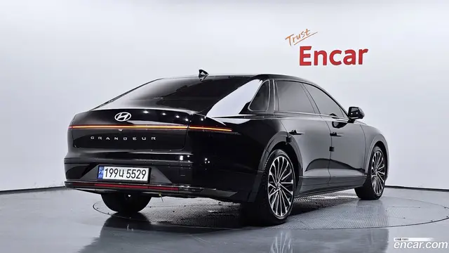 Main__Slider__Photo:Grandeur Hyundai 2023.2-1