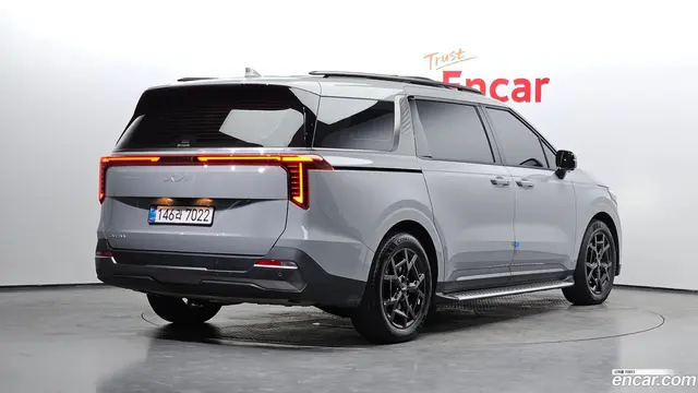 Main__Slider__Photo:Canival Kia 2025.5-1
