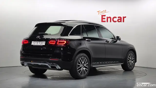 Main__Slider__Photo:GLC-Class Mercedes-Benz 2020.0-1