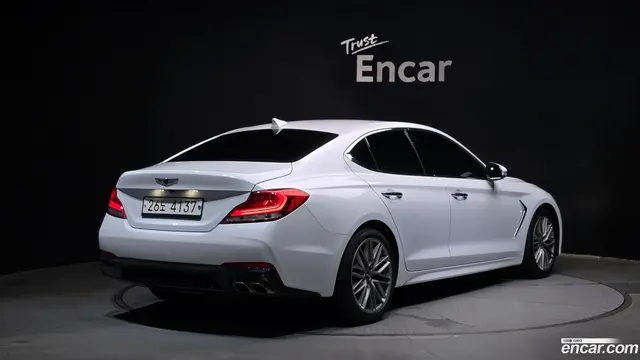 Main__Slider__Photo:G70 Genesis 2019.4-1