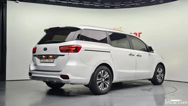 Main__Slider__Photo:Canival Kia 2019.11-1