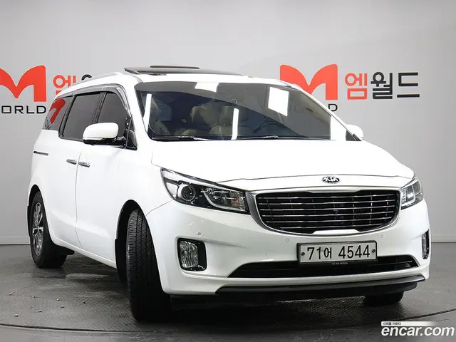 Main__Slider__Photo:Canival Kia 2017.9-1