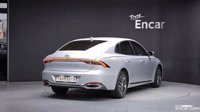 Main__Slider__Photo:Grandeur Hyundai 2020.7-1