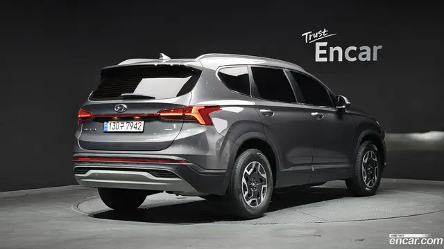 Main__Slider__Photo:Santafe Hyundai 2023.5-1