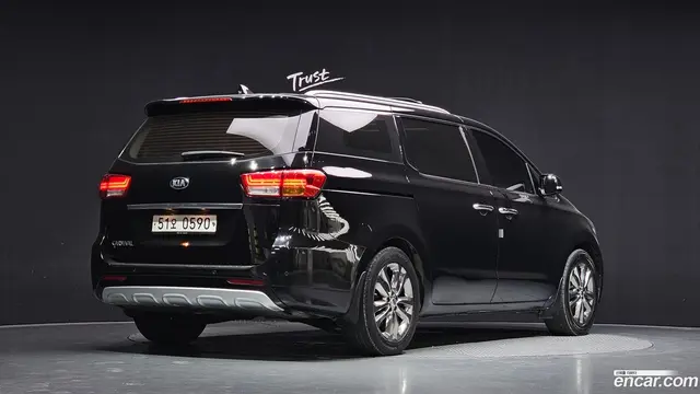Main__Slider__Photo:Canival Kia 2016.2-1