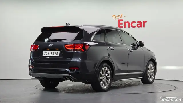 Main__Slider__Photo:Sorento Kia 2019.2-1