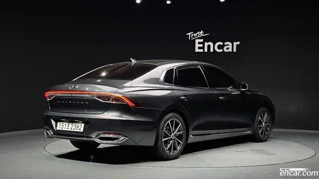 Main__Slider__Photo:Grandeur Hyundai 2022.10-1