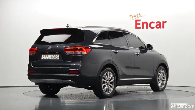 Main__Slider__Photo:Sorento Kia 2017.6-1
